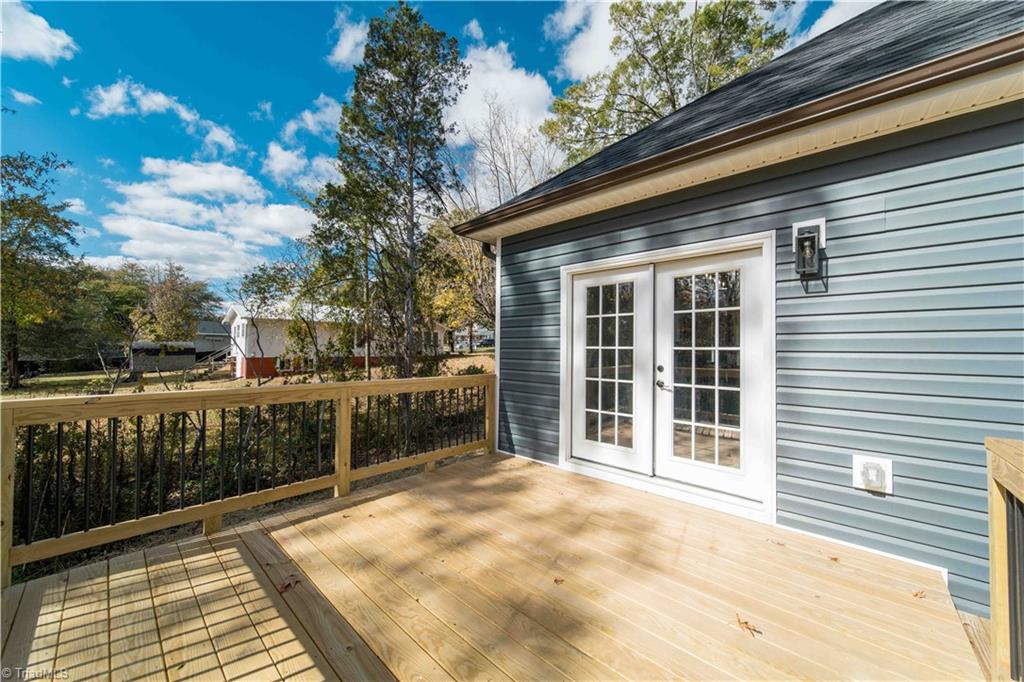 909 Franklin Street Property Photo 20