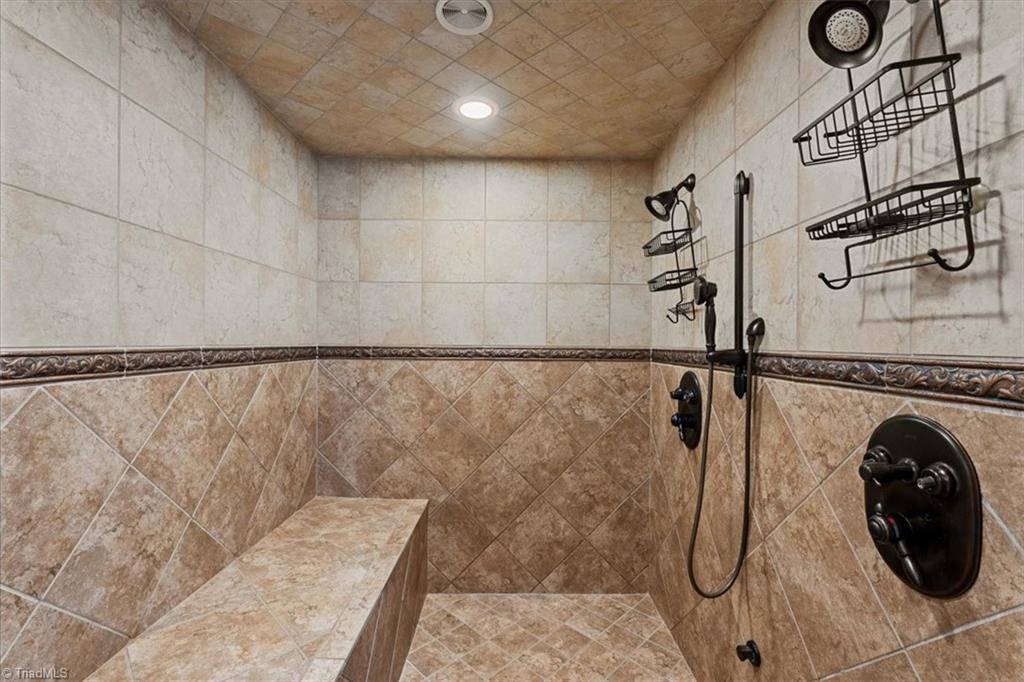 2304 Castleloch Court Property Photo 19