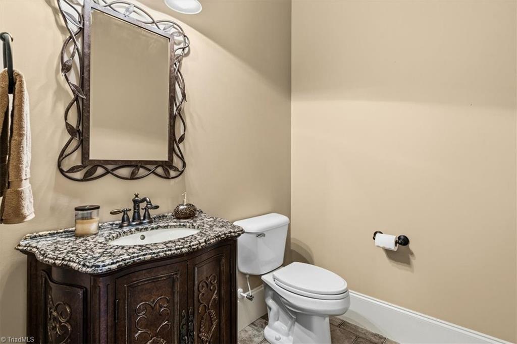 2304 Castleloch Court Property Photo 23