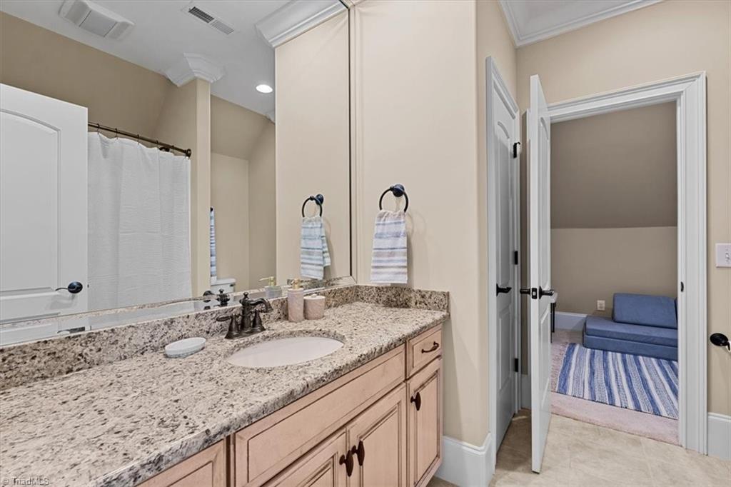 2304 Castleloch Court Property Photo 25