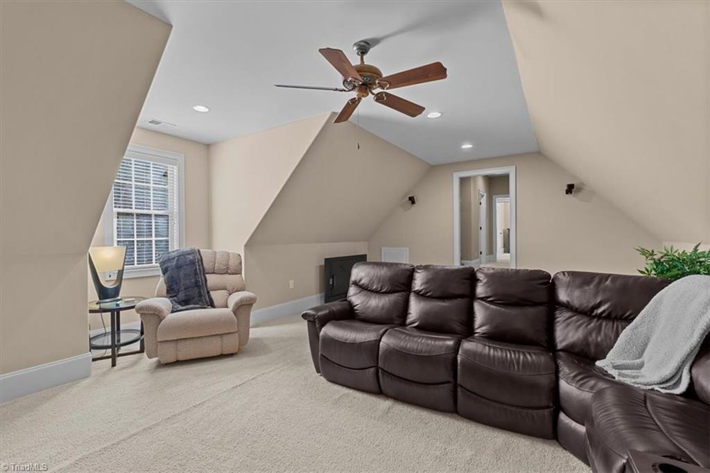 2304 Castleloch Court Property Photo 28