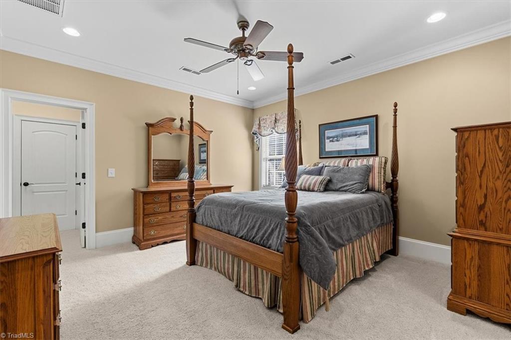 2304 Castleloch Court Property Photo 31