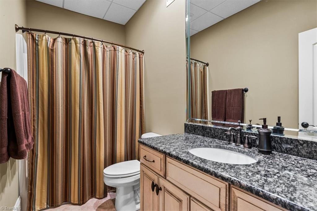 2304 Castleloch Court Property Photo 38