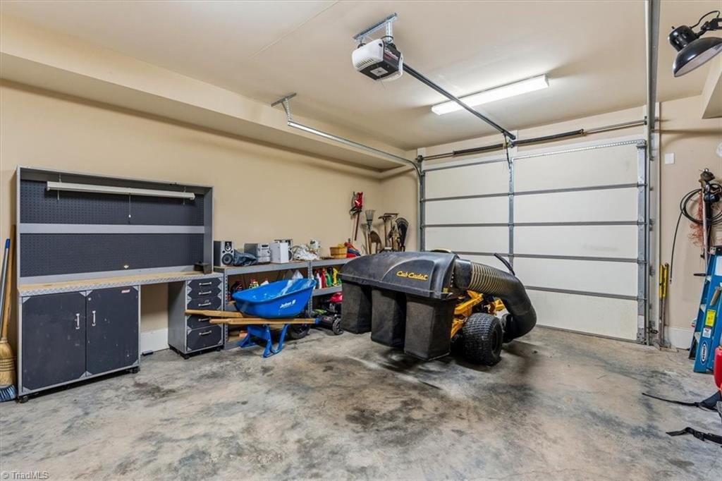 2304 Castleloch Court Property Photo 39