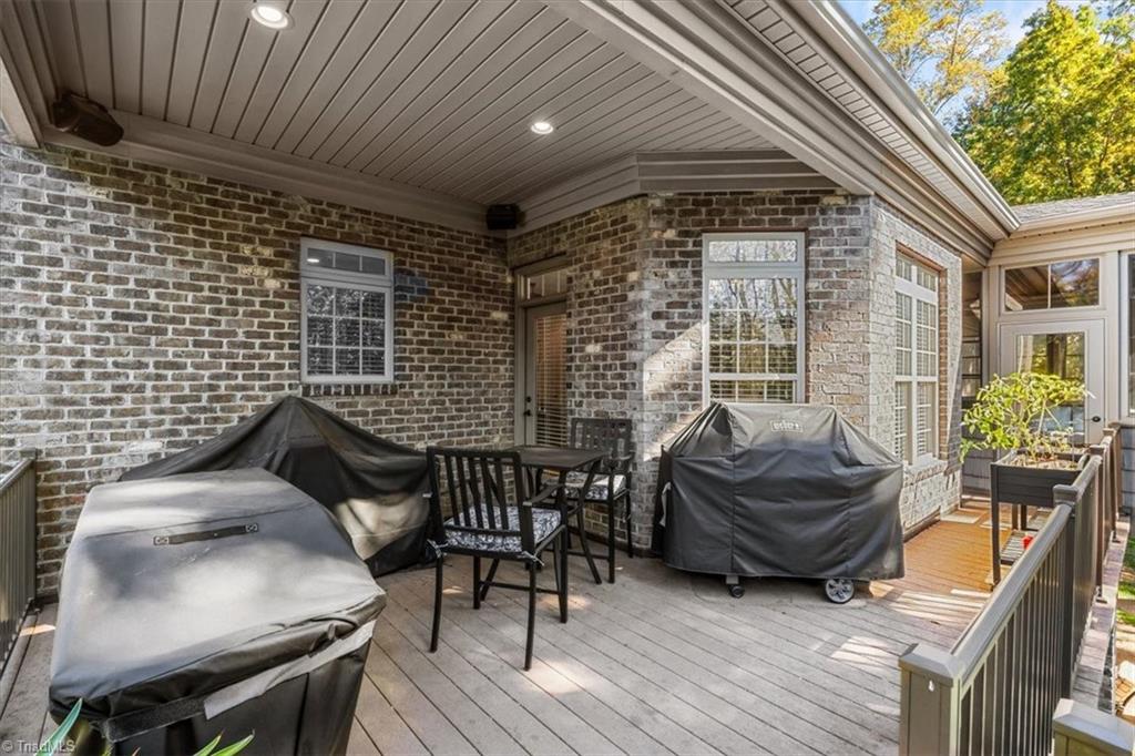 2304 Castleloch Court Property Photo 42