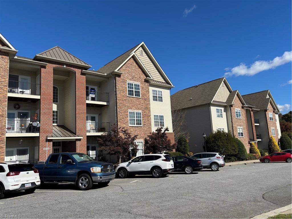 6815 Hanesbrook Circle # 304 Property Photo 1