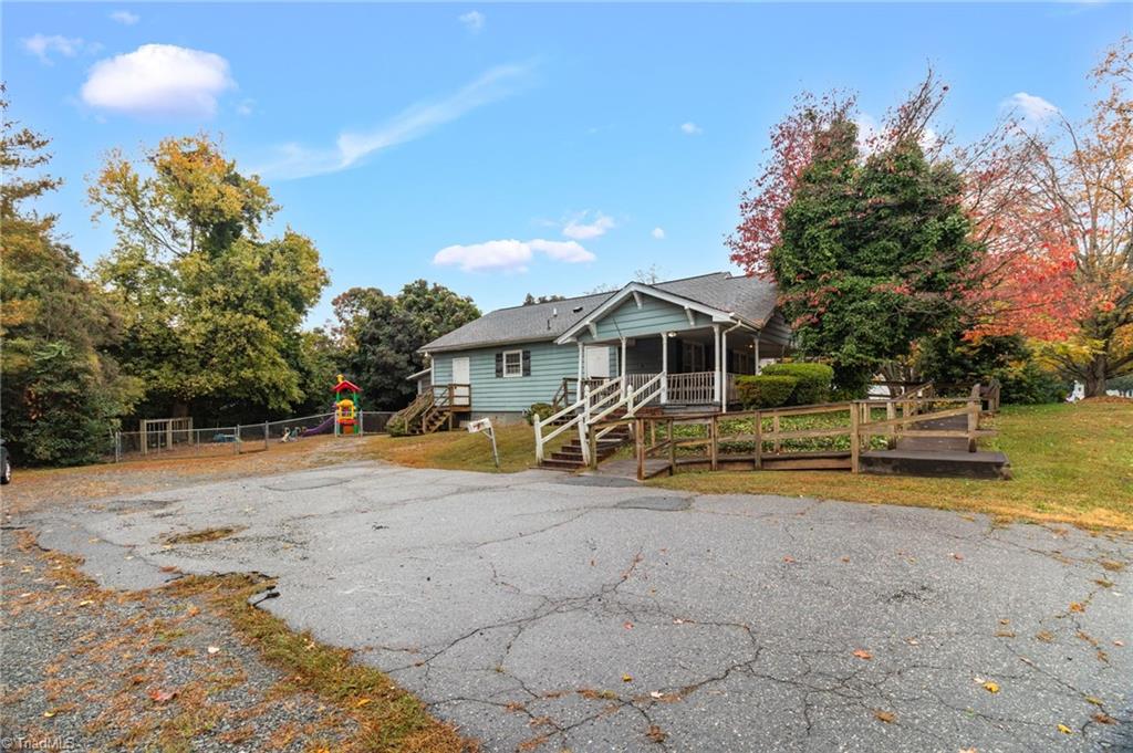 3842 Country Club Road Property Photo 3