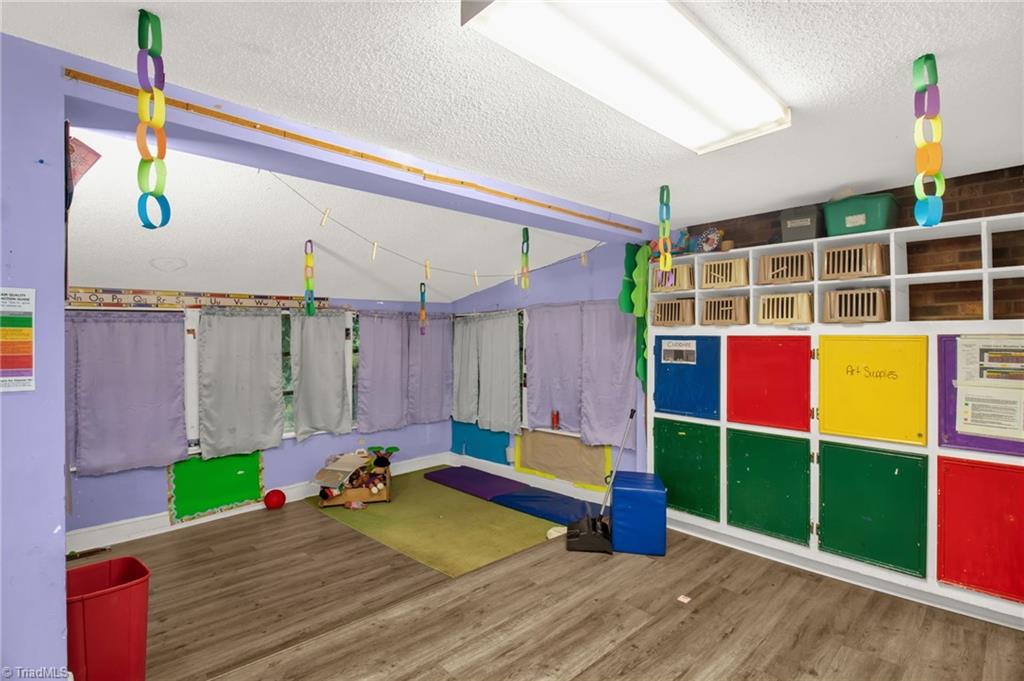 3842 Country Club Road Property Photo 9