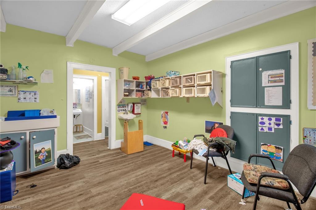 3842 Country Club Road Property Photo 10