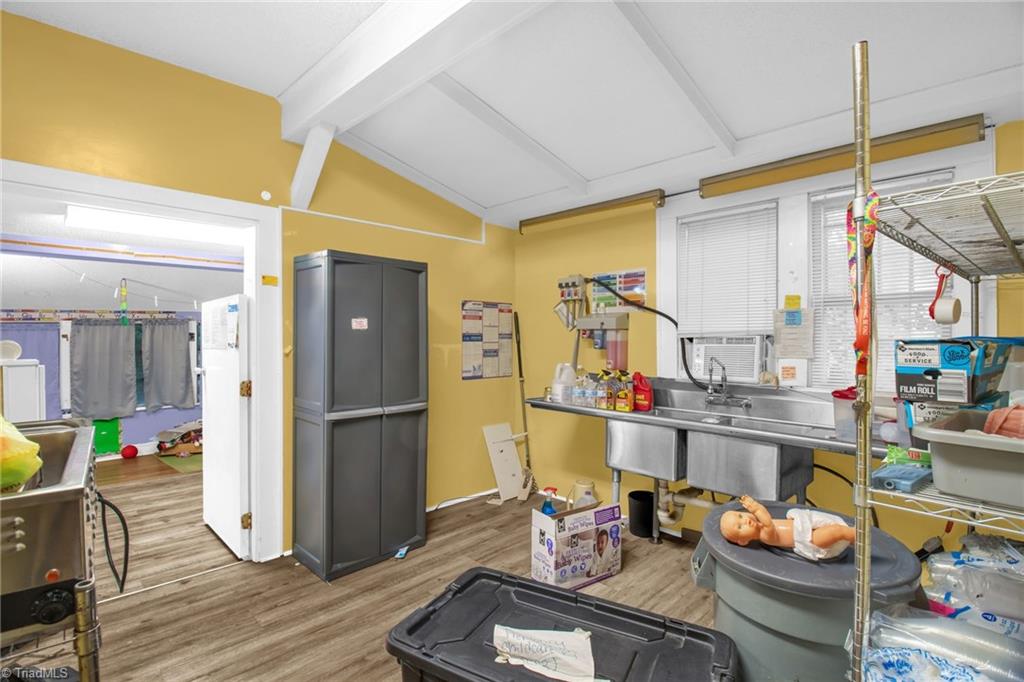 3842 Country Club Road Property Photo 17