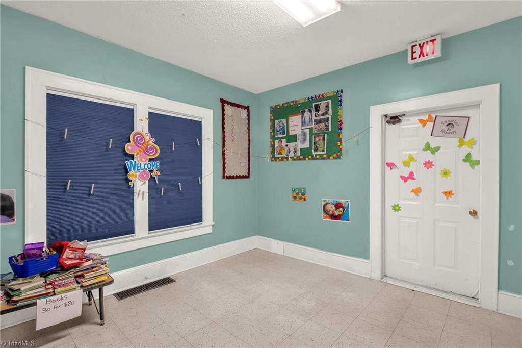 3842 Country Club Road Property Photo 23