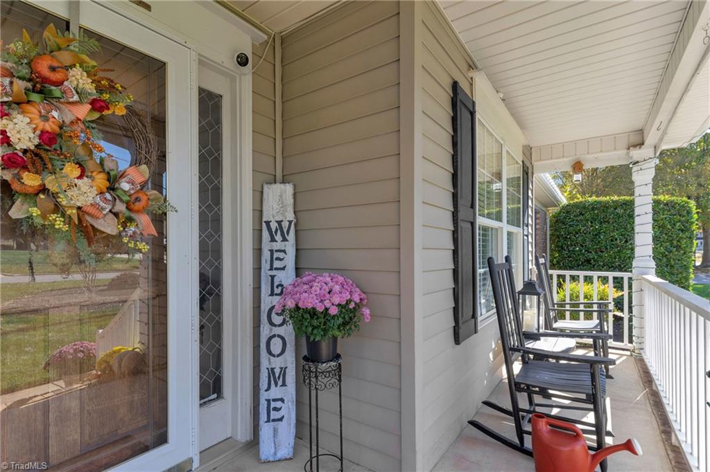 1322 Sherwood Drive Property Photo 3