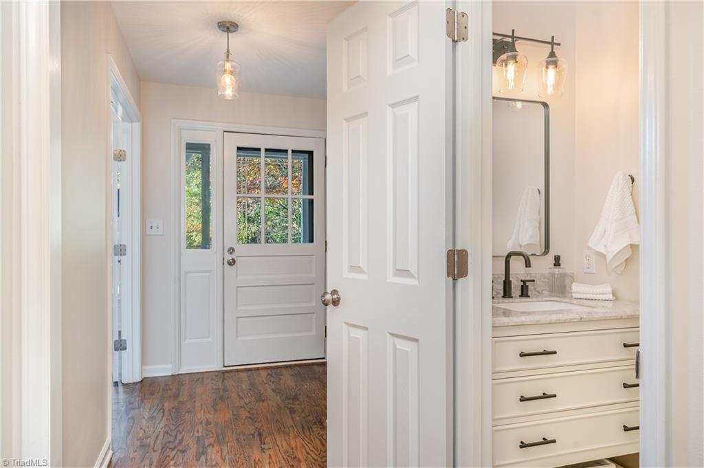 5 Ivy Brook Court Property Photo 5