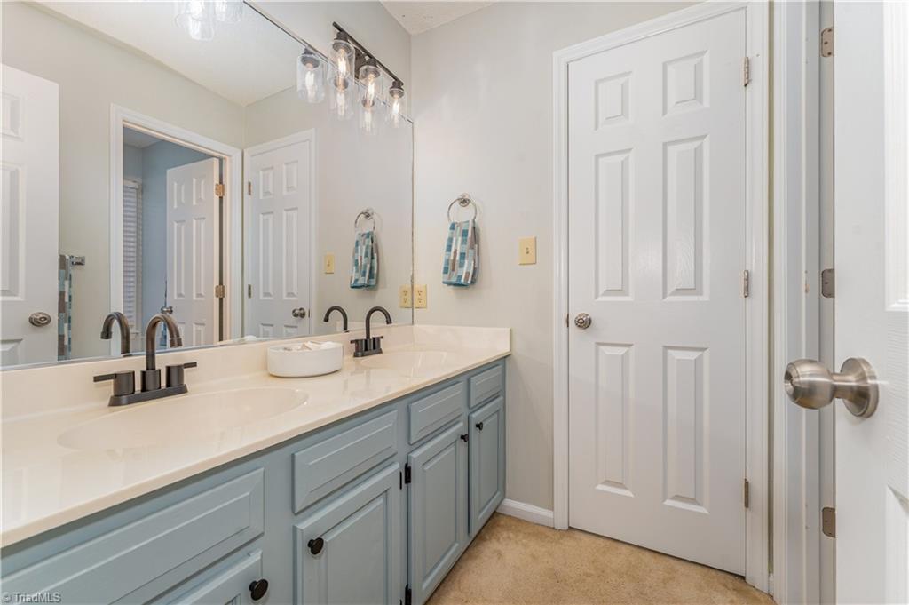 5 Ivy Brook Court Property Photo 18