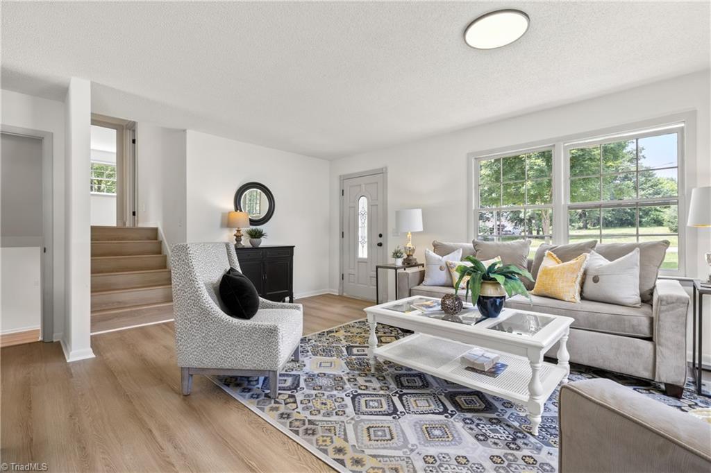 317 Benbow Drive Property Photo 6