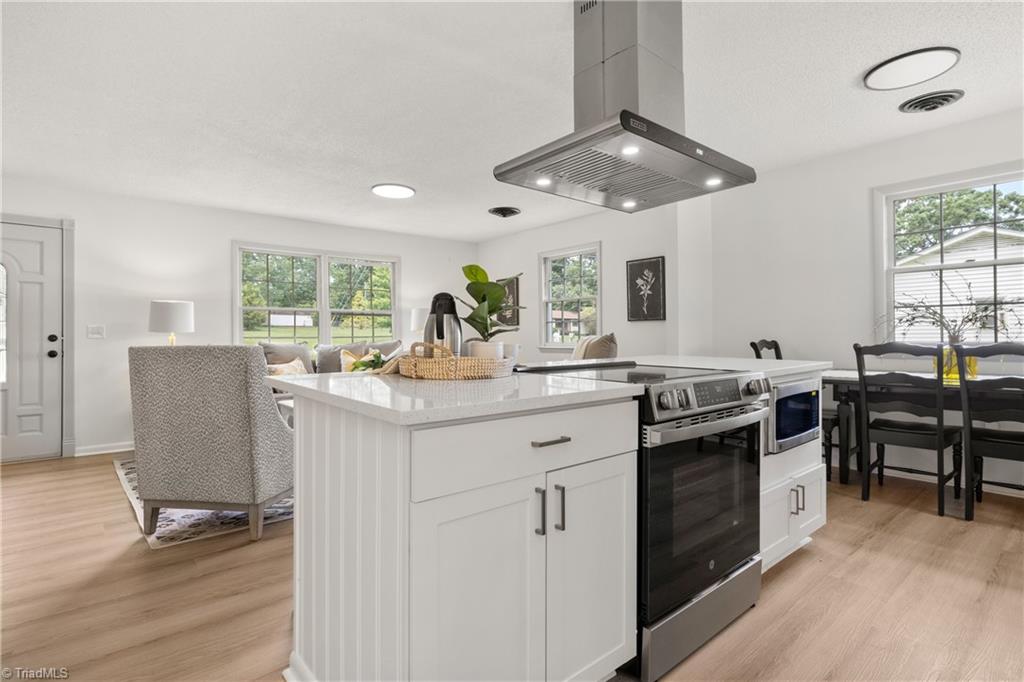 317 Benbow Drive Property Photo 9