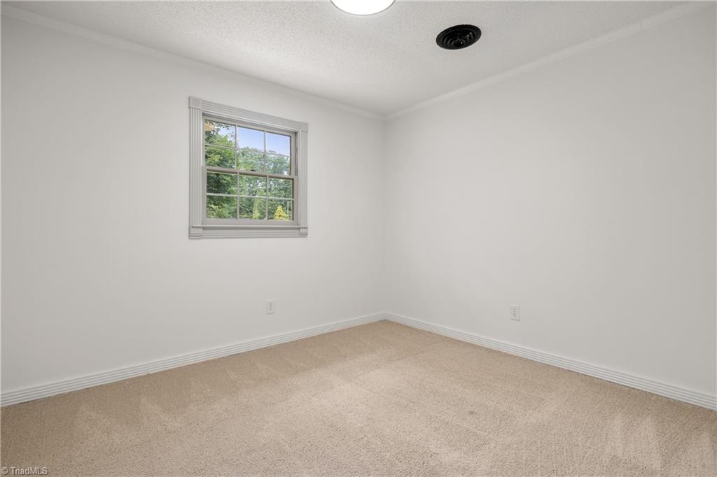 317 Benbow Drive Property Photo 11