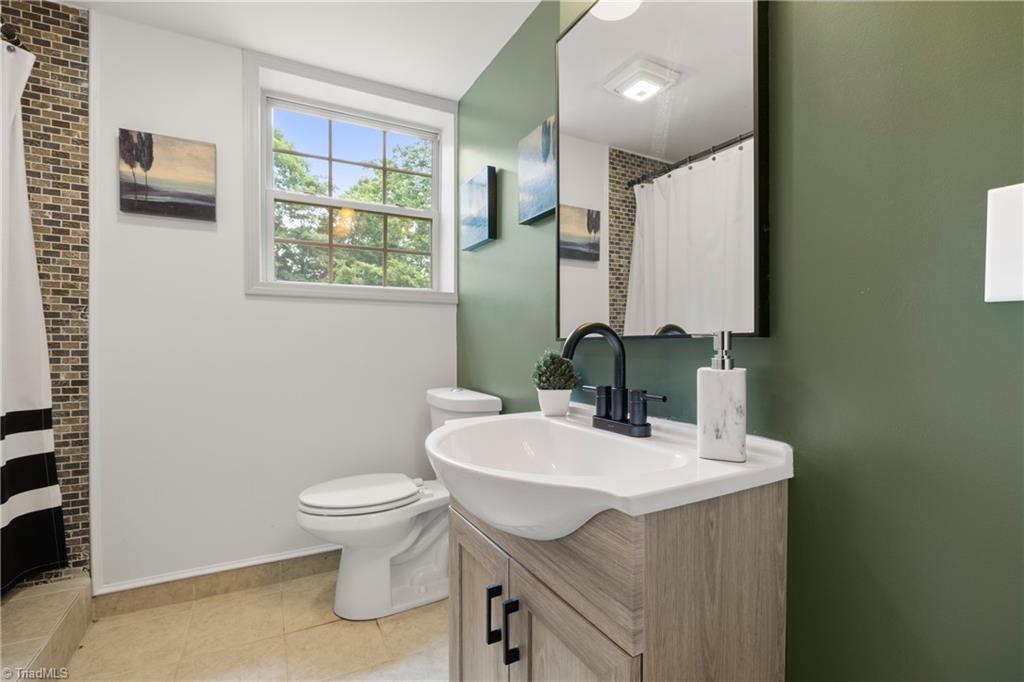 317 Benbow Drive Property Photo 16