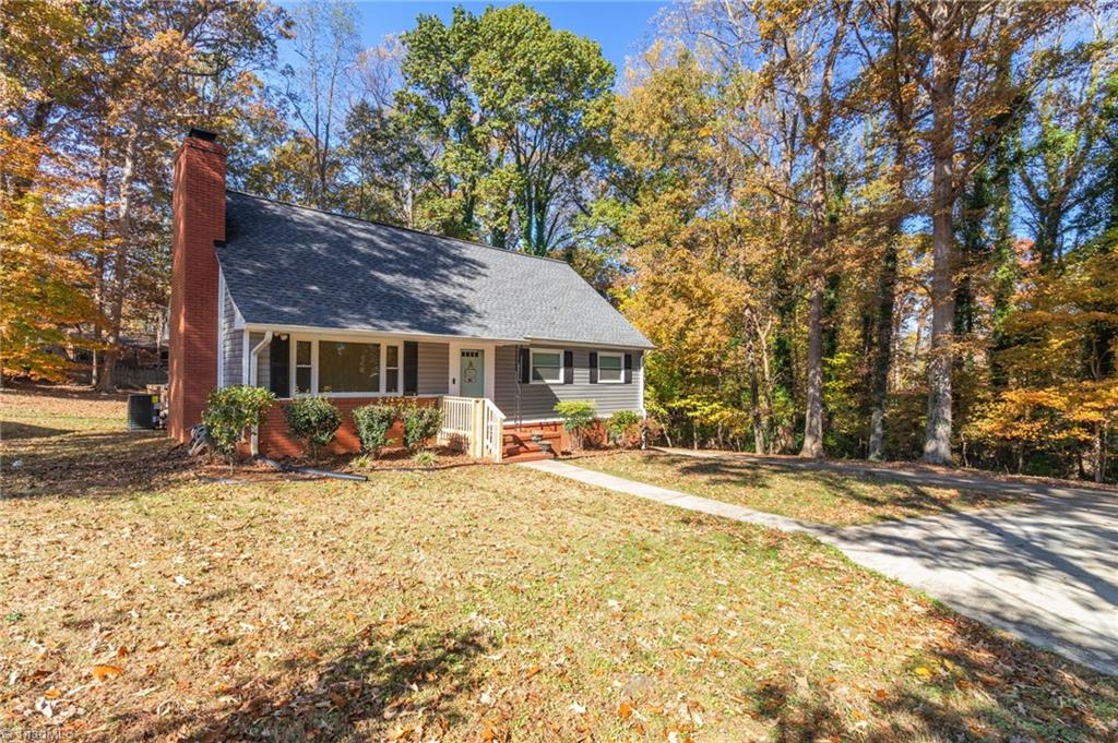 521 Dogwood Circle Property Photo 3