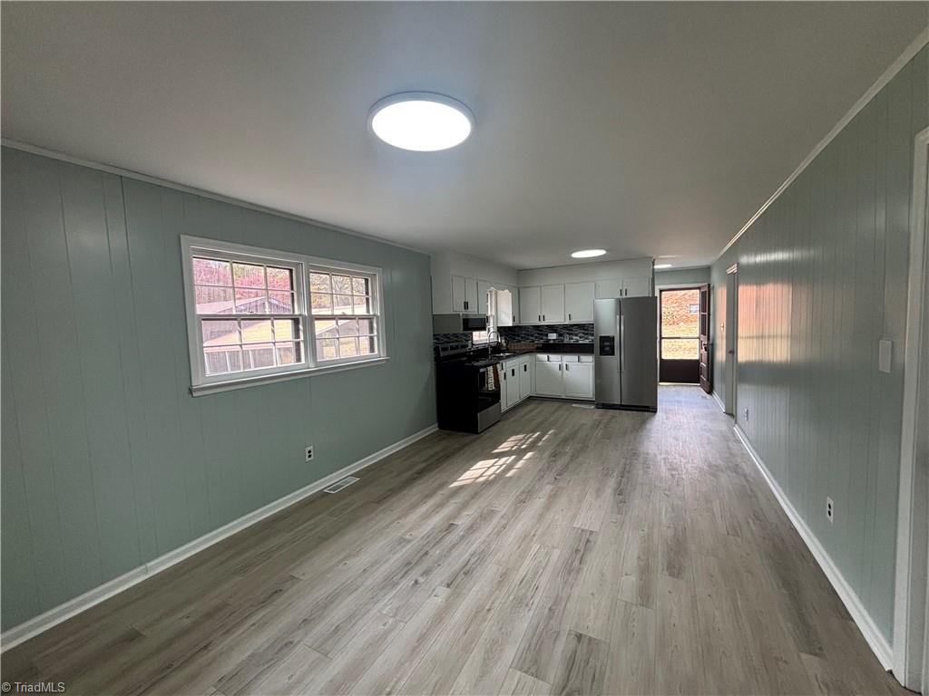 3598 Robindale Drive Property Photo 11