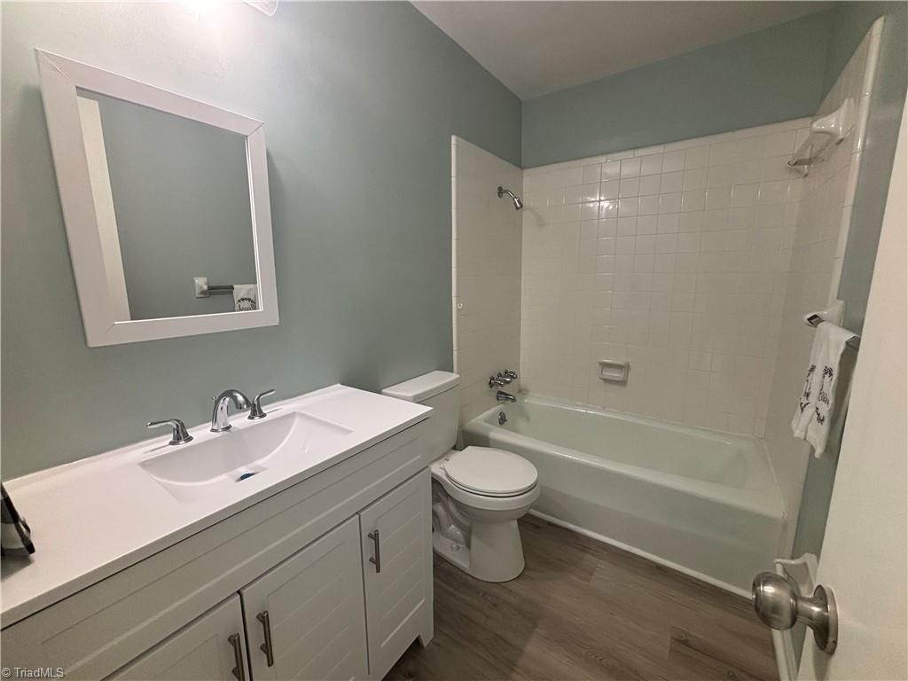 3598 Robindale Drive Property Photo 13