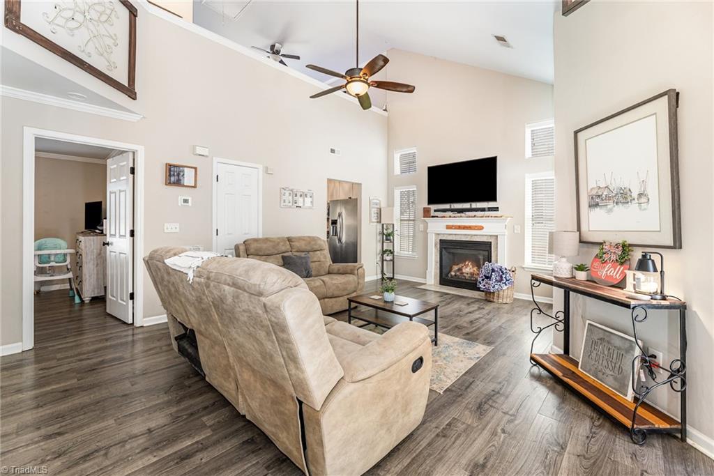 4303 River Bluff Terrace Property Photo 4