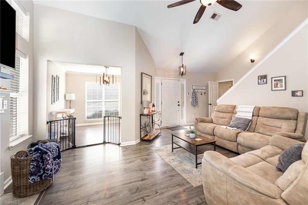 4303 River Bluff Terrace Property Photo 5