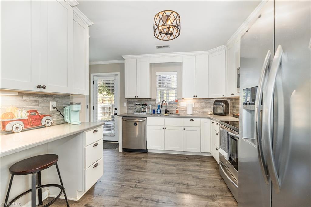 4303 River Bluff Terrace Property Photo 8