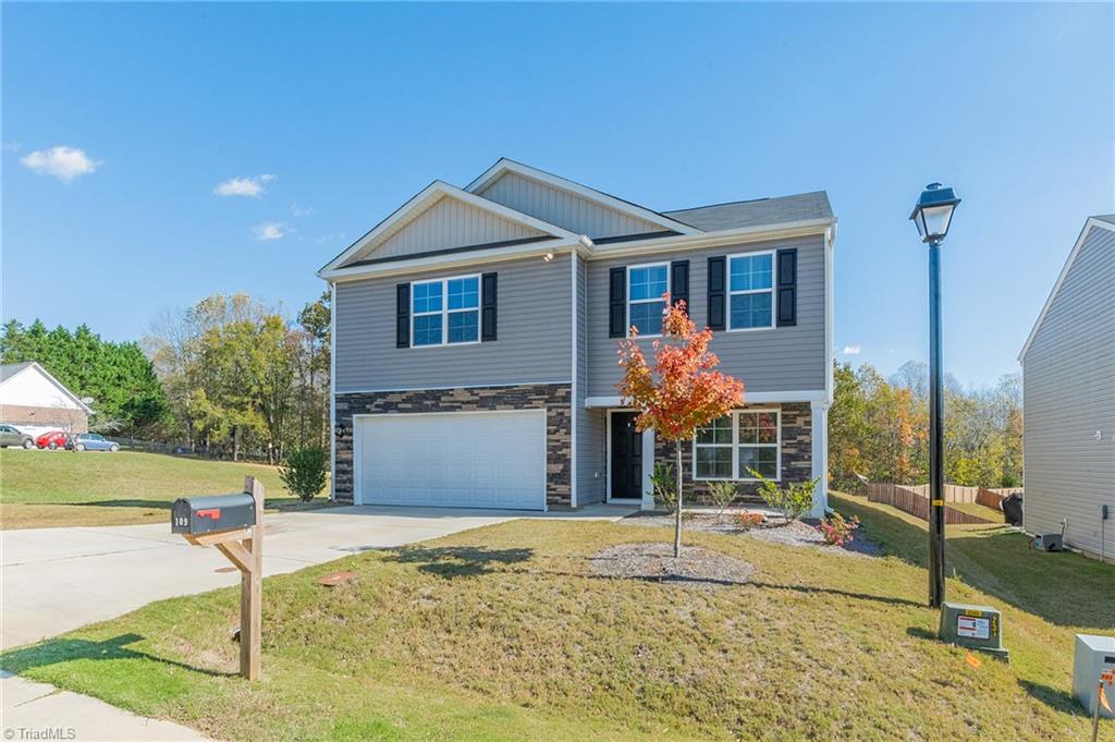 109 Carriage Cove Circle Property Photo 1