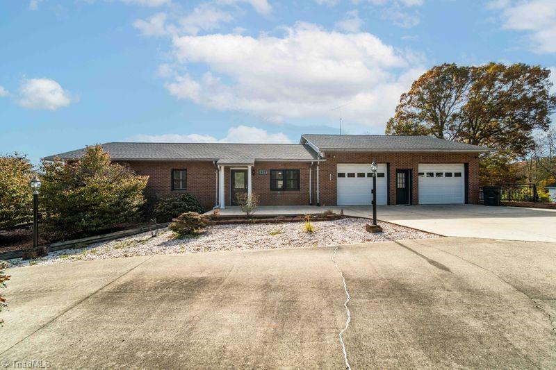 1802 Slate Road Property Photo 2