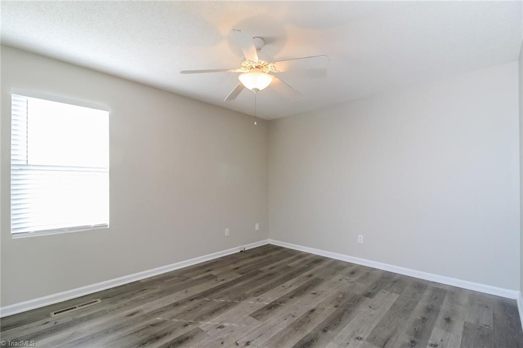 490 Mae Stone Drive Property Photo 6