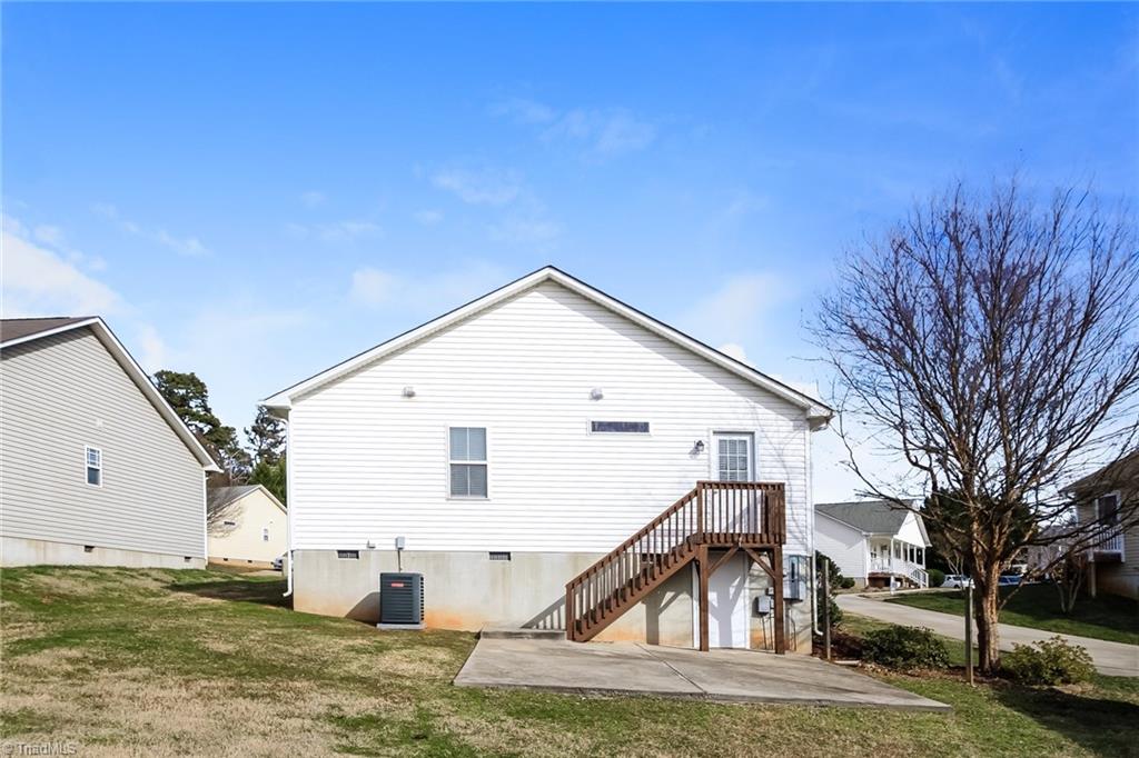 490 Mae Stone Drive Property Photo 15