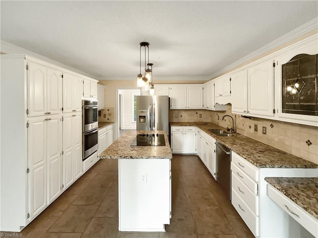 605 Doe Run Drive Property Photo 4