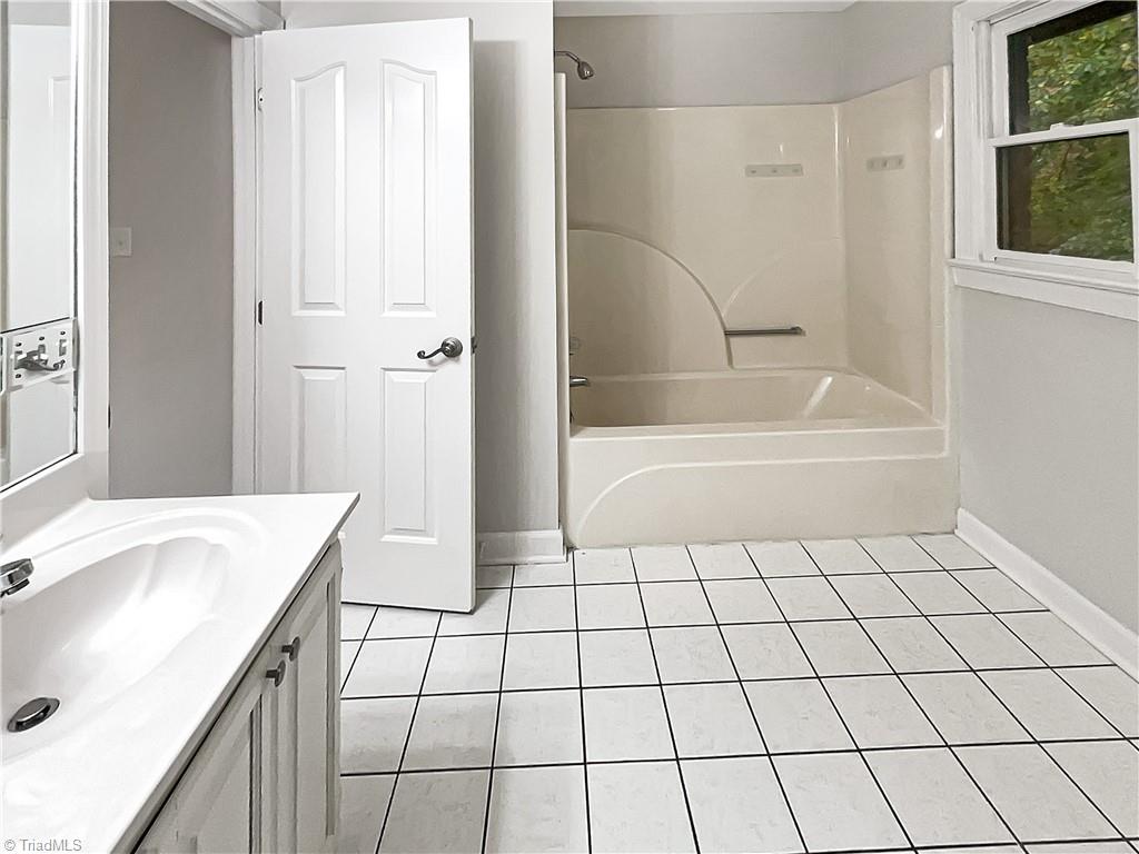 605 Doe Run Drive Property Photo 24