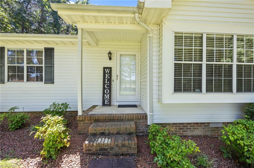 2819 John Lewis Road Property Photo 2