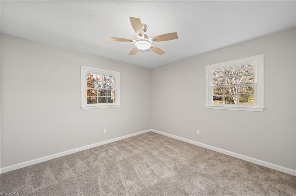 2702 Peace Haven Drive Property Photo 9