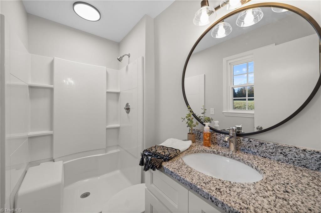 2702 Peace Haven Drive Property Photo 11