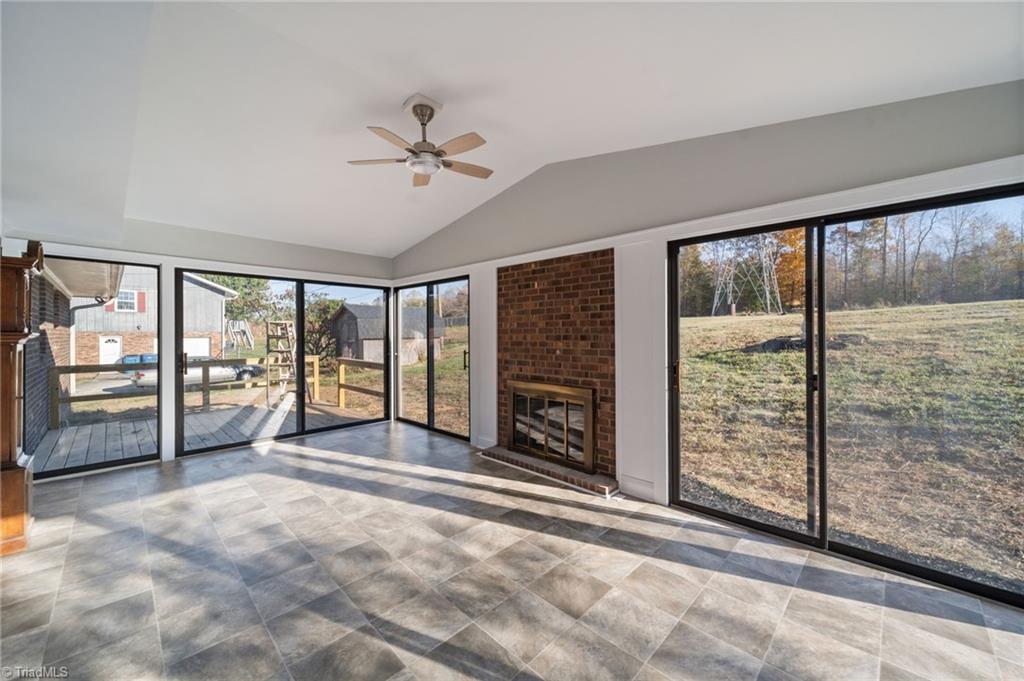 2702 Peace Haven Drive Property Photo 13