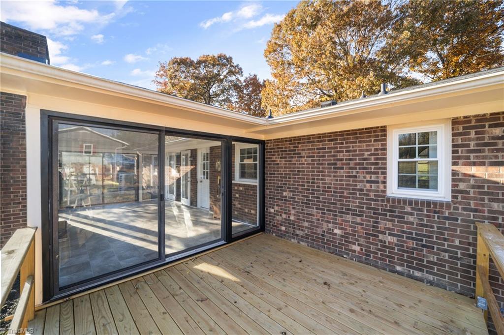 2702 Peace Haven Drive Property Photo 16