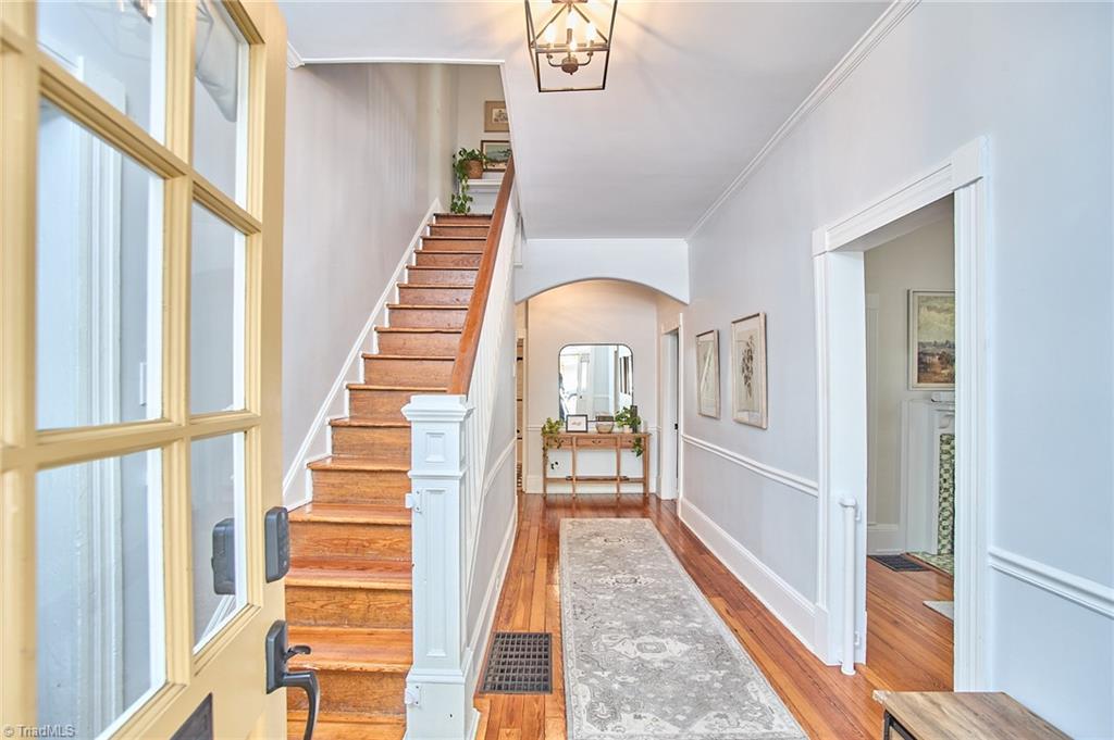 130 N Poplar Street Property Photo 5