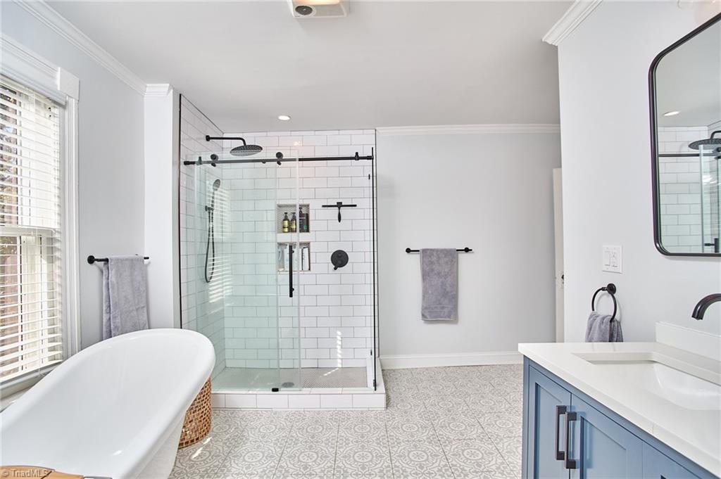 130 N Poplar Street Property Photo 18