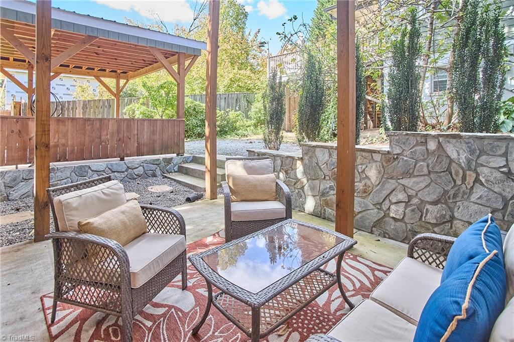 130 N Poplar Street Property Photo 35