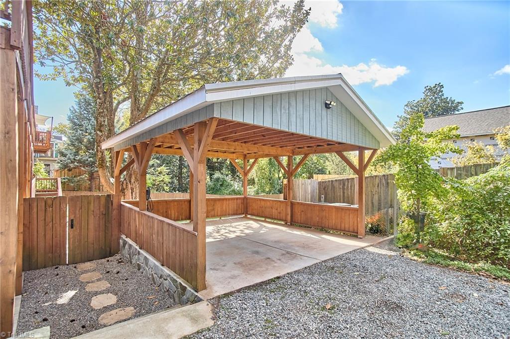 130 N Poplar Street Property Photo 36