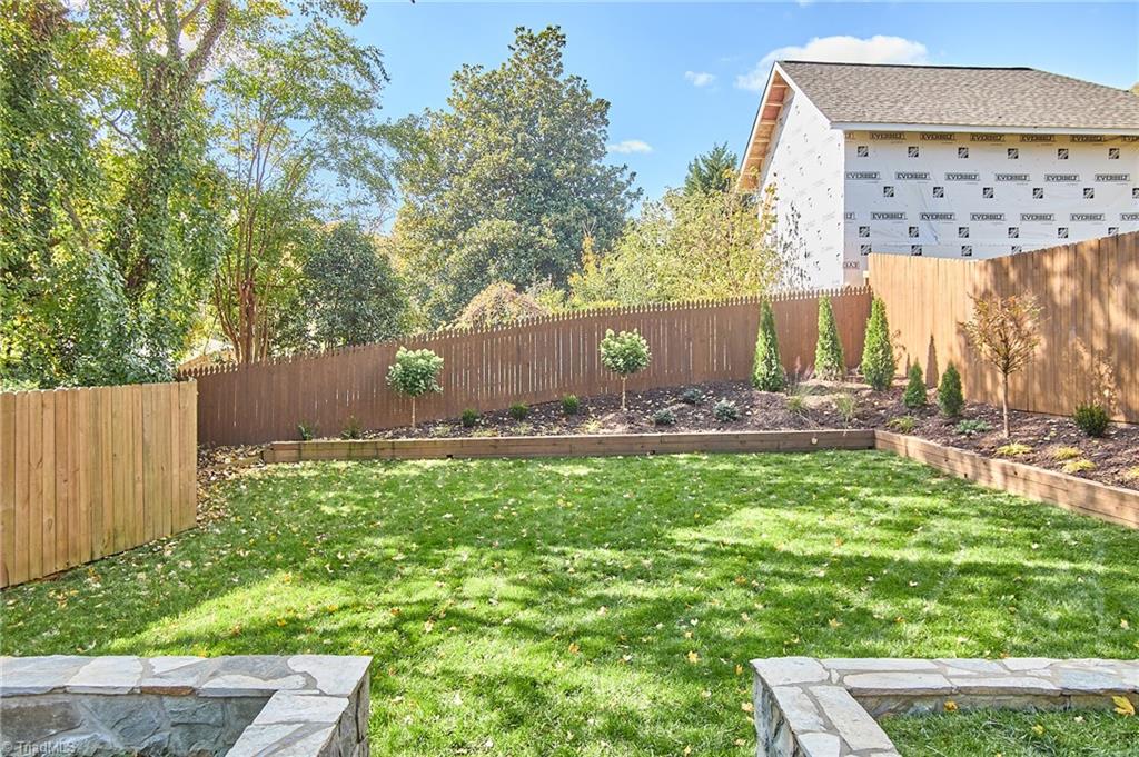 130 N Poplar Street Property Photo 37