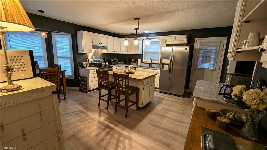 222 Shallowbrook Drive Property Photo 9