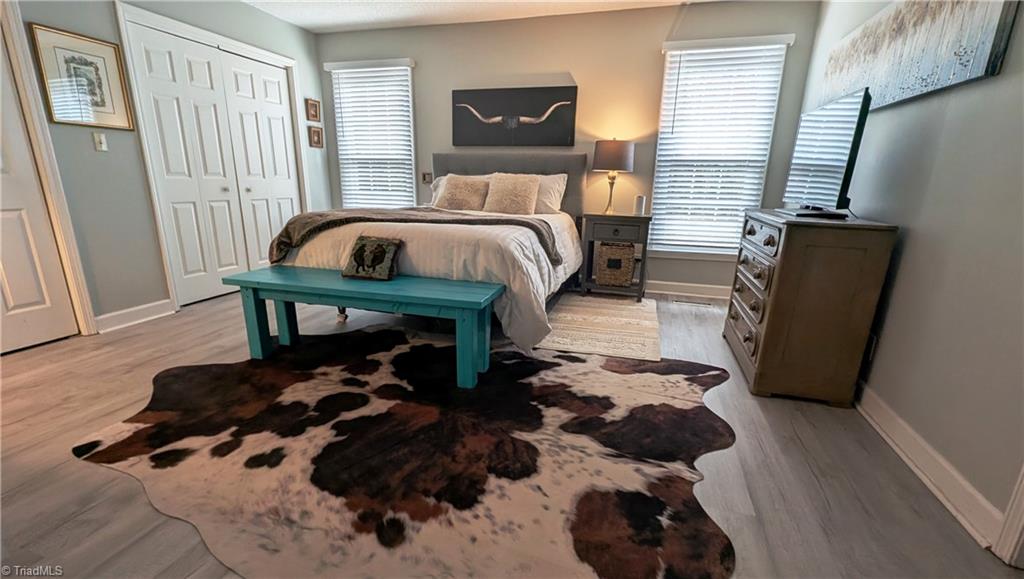 222 Shallowbrook Drive Property Photo 12