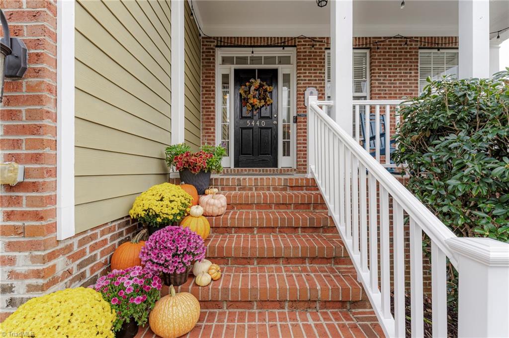 5440 Stone Crossing Drive Property Photo 3