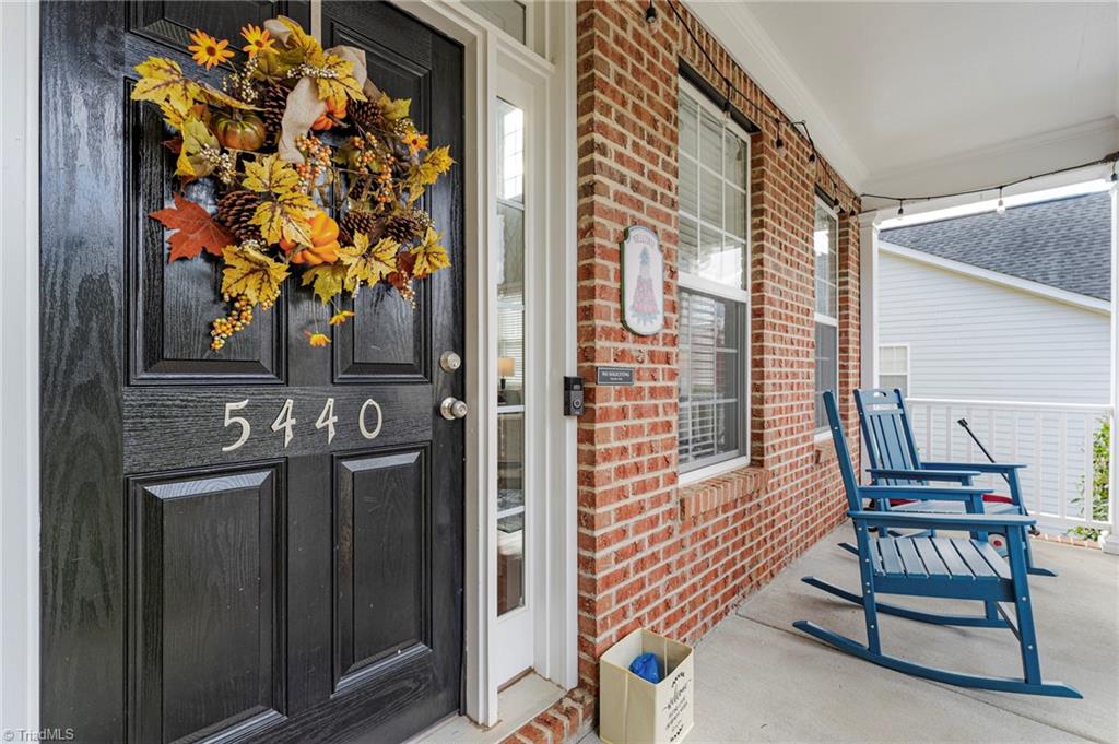 5440 Stone Crossing Drive Property Photo 4