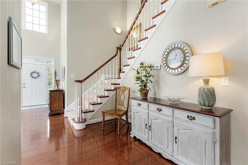 5440 Stone Crossing Drive Property Photo 6