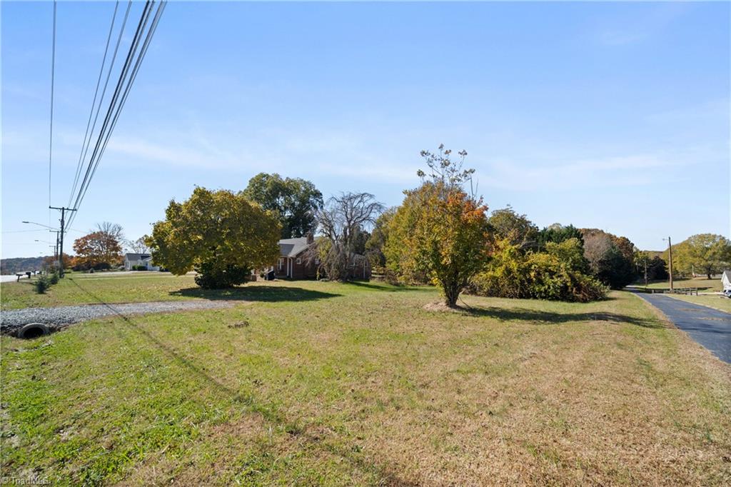 610 Meadowlark Drive Property Photo 2